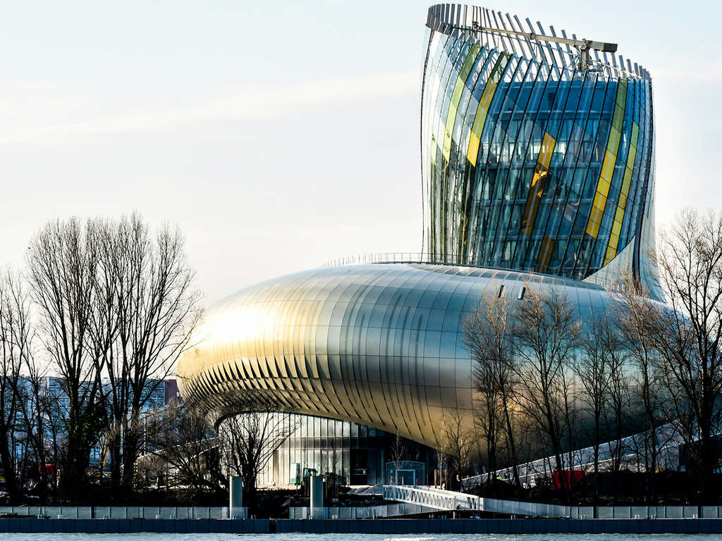 Séjour à la découverte des vins : visites et dégustations à la Cité du Vin et au Château de Candale - 4*
