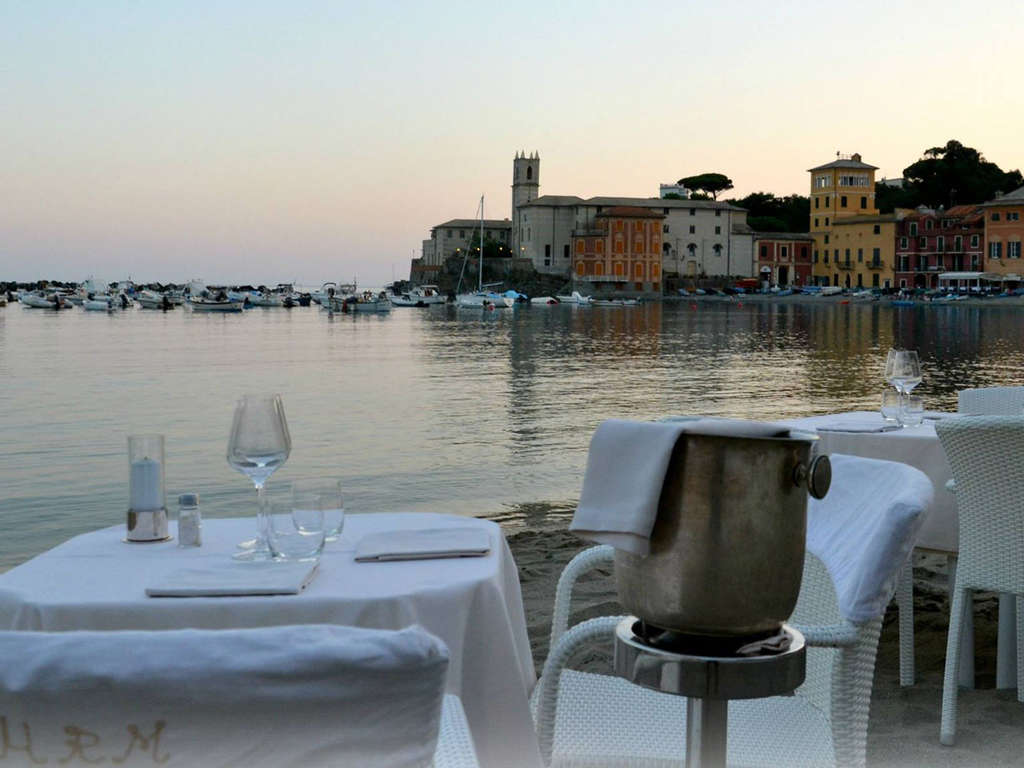Escapade romantique sur la côte de Sestri Levante (Ligurie) avec spa et demi-pension - 4*