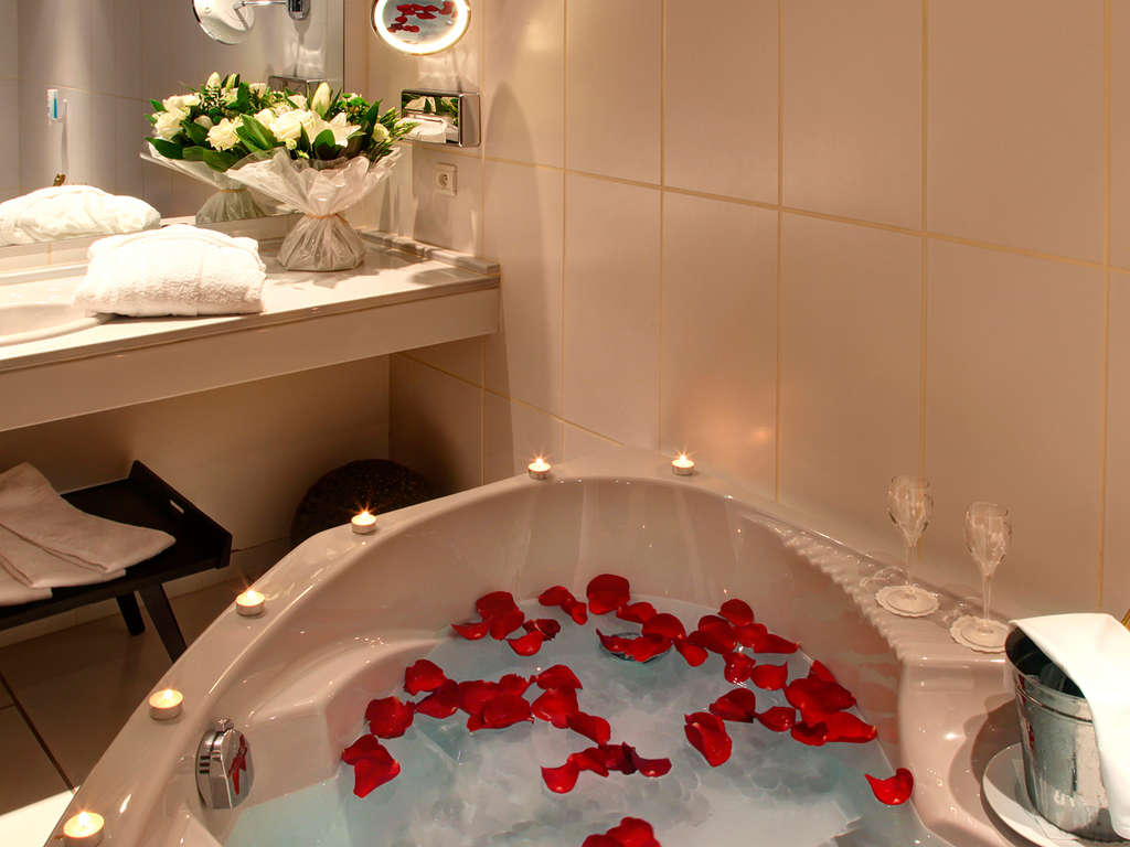 ÉVasion romantique à Deauville avec bains à remous privatif, champagne et cadeau gourmand - 3*