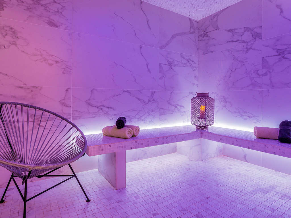 Parenthèse détente en amoureux au coeur de la ville de Chantilly, à 40min de Paris - 4*