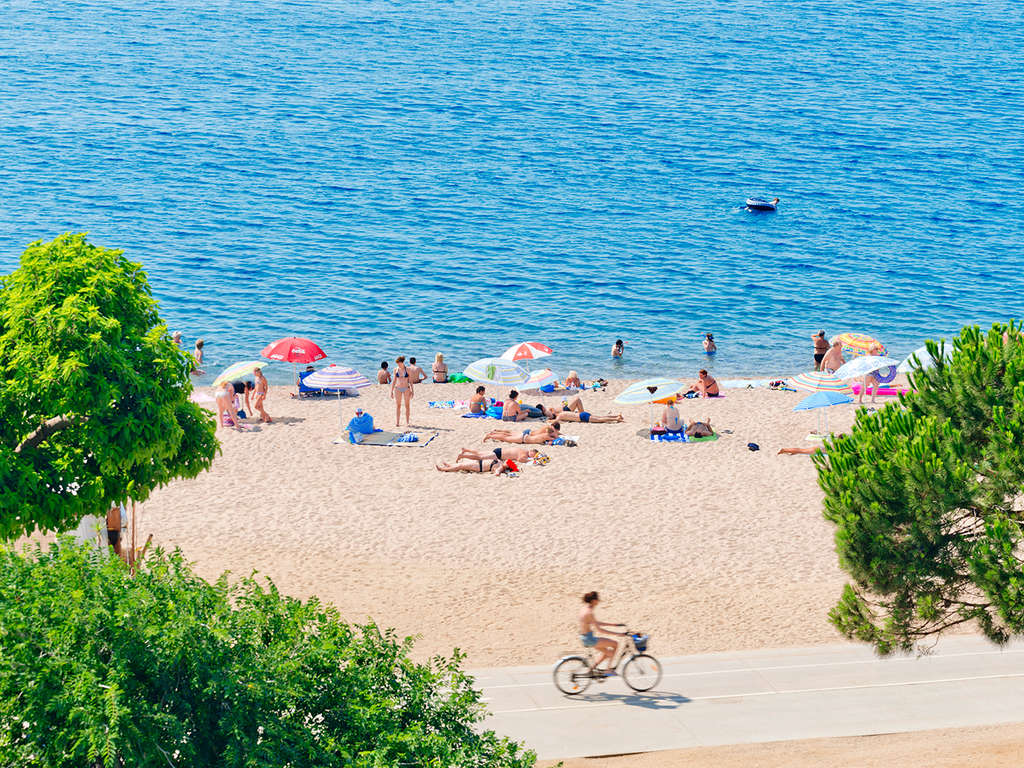 Profitez de vacances à Pineda de Mar avec petit-déjeuner inclus ! - 4*