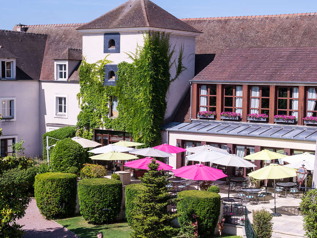 Séjour bien-être avec massage et dîner dans un havre de paix à Gressy - 4*