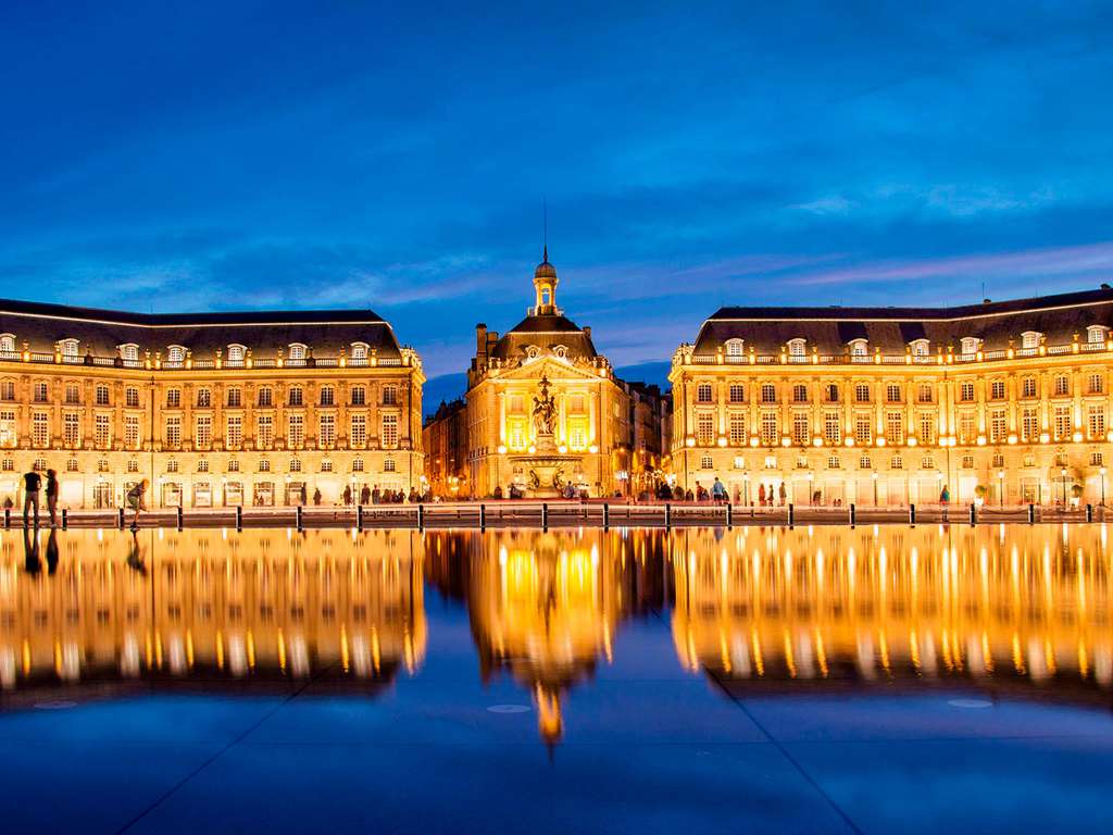 Séjour découverte à Bordeaux avec bouteille de vin local inclus - 3*