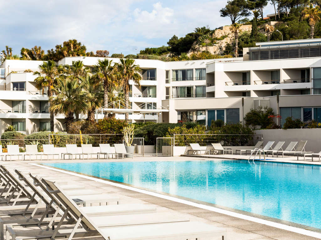 Apéro Sunset & Nuit d'Exception à Marseille dans un hôtel 4* - 4*
