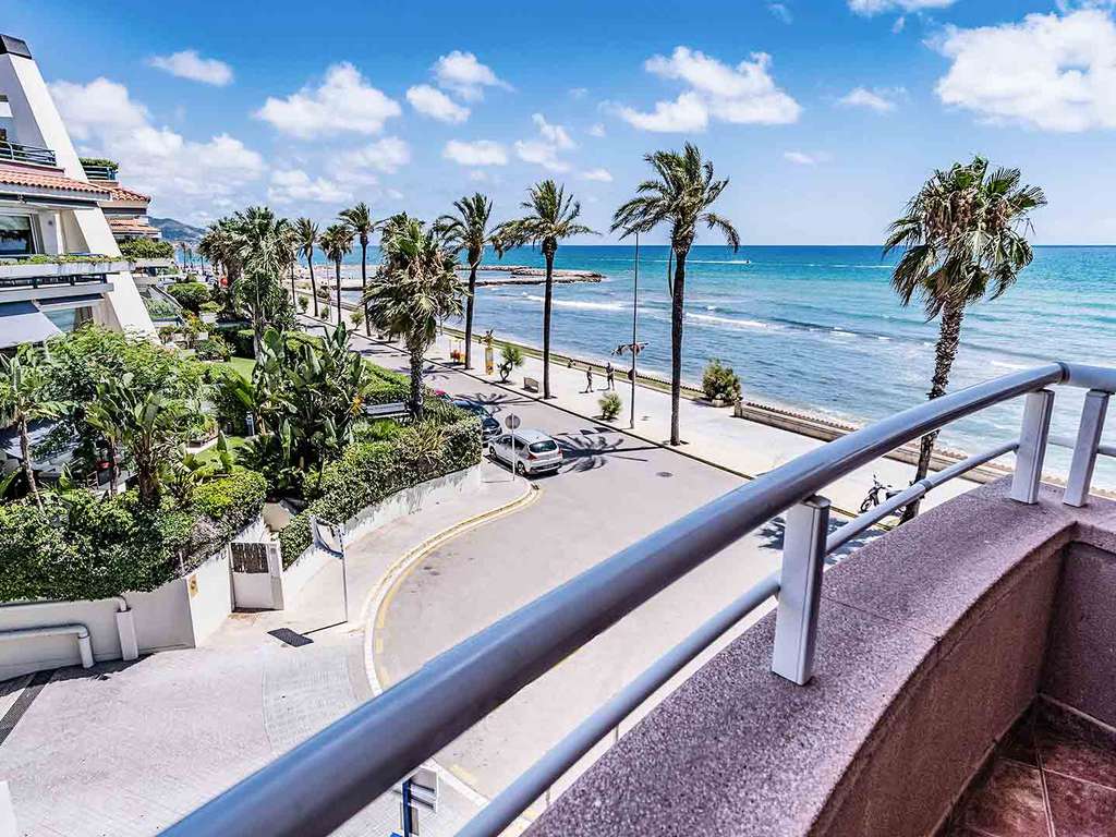 Hotel Sunway Playa Golf - Séjour en famille avec vue sur la mer, dîner et accès au spa à Sitges - 4*