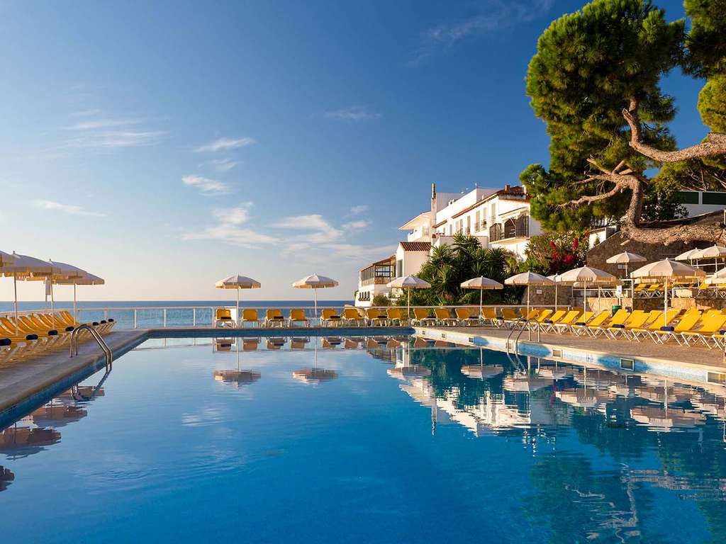 Des vacances parfaites en demi-pension sur la Costa Brava - 4*