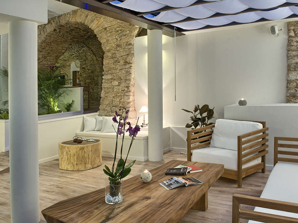 Escapade en hôtel boutique au centre ville de Begur - 3*