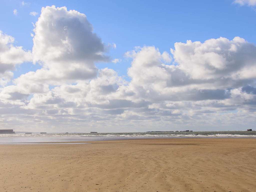 Séjour à 50m de la plage, avec petits déjeuners en Normandie - 3*