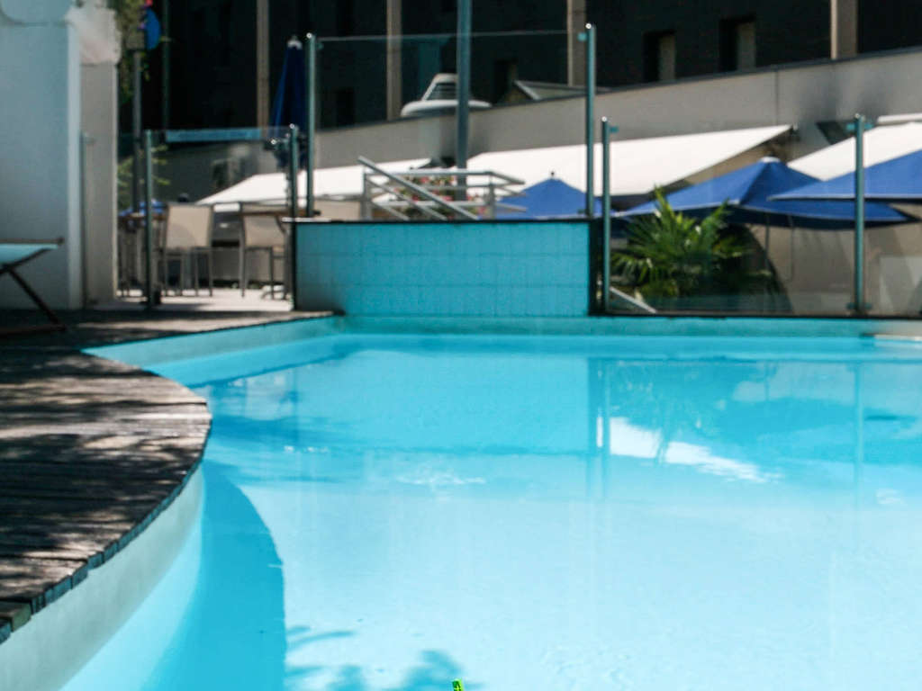 Découvrez le charme de Lyon depuis un hôtel 4* avec piscine aux portes de la ville - 4*