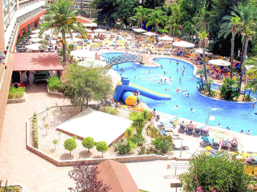 Salou en famille ou entre amis en demi-pension et avec séance de spa incluse - 4*
