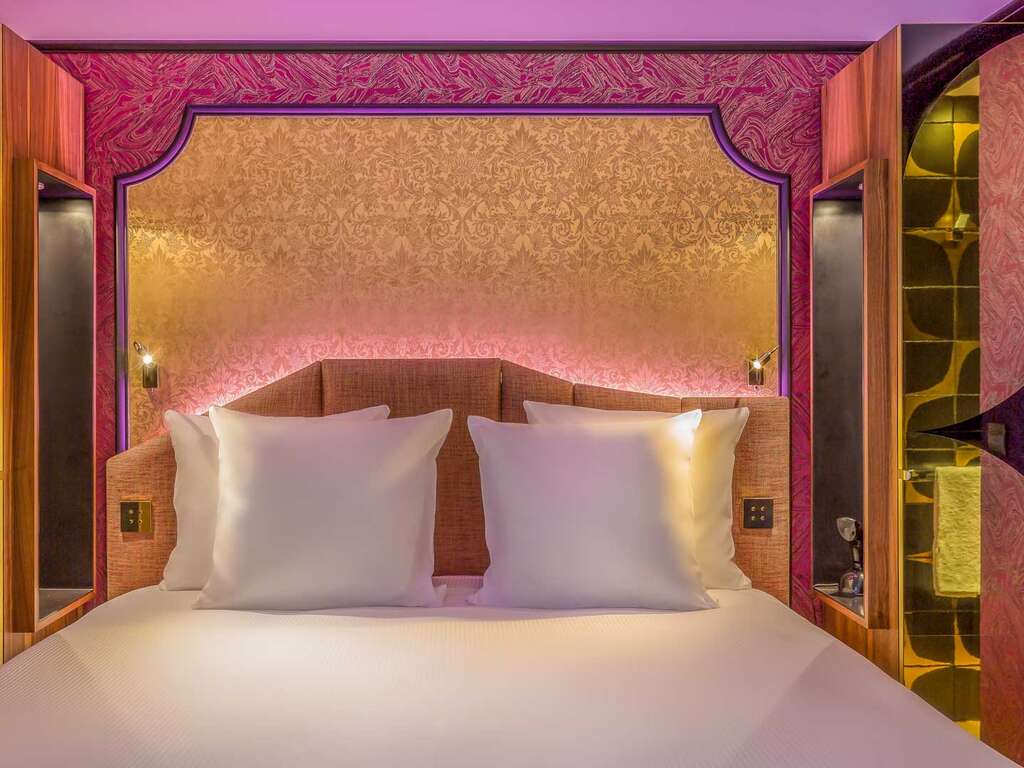 Séjour avec baignoire et rituel de bain parfumé au coeur de Paris - 4*