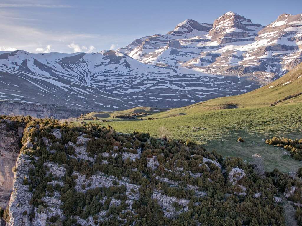 Escapade de charme dans les Pyrénées avec petit-déjeuner et chocolats - 2*