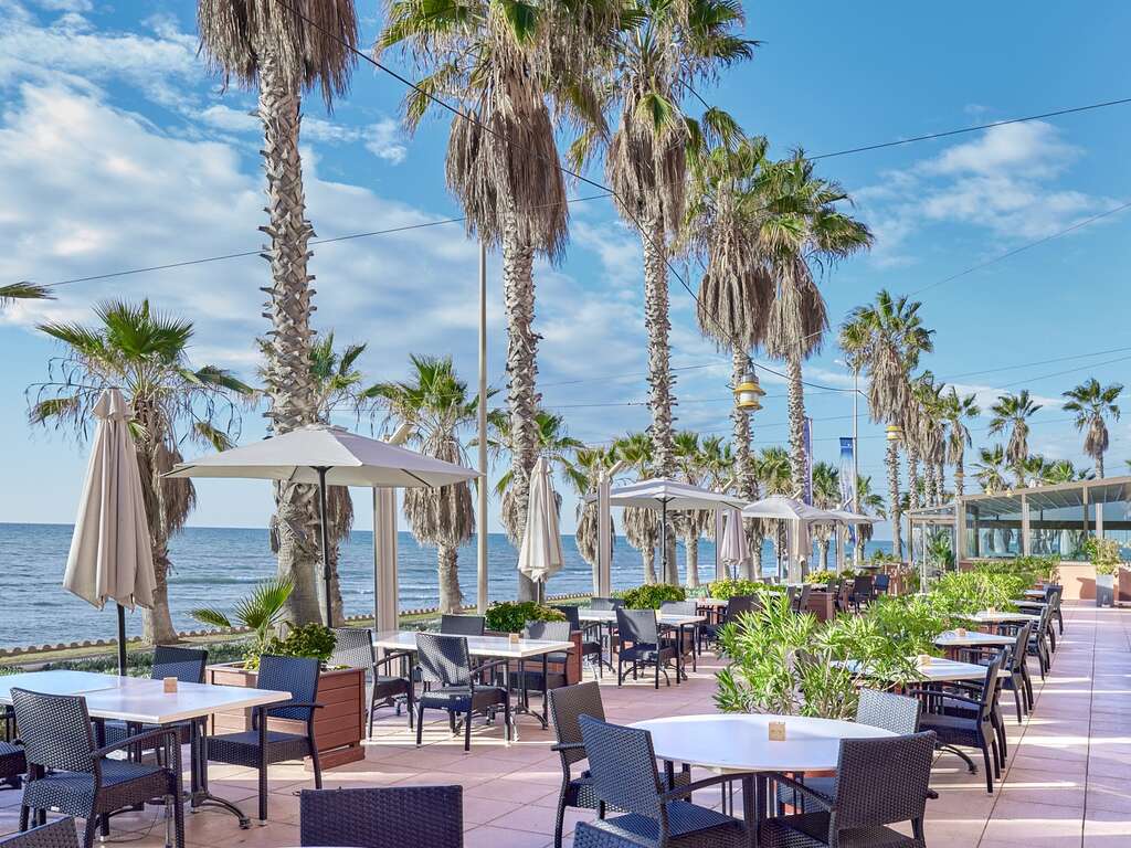 Hotel Sunway Playa Golf - Séjour à Sitges avec accès au spa, détails romantiques et vue sur la mer - 4*