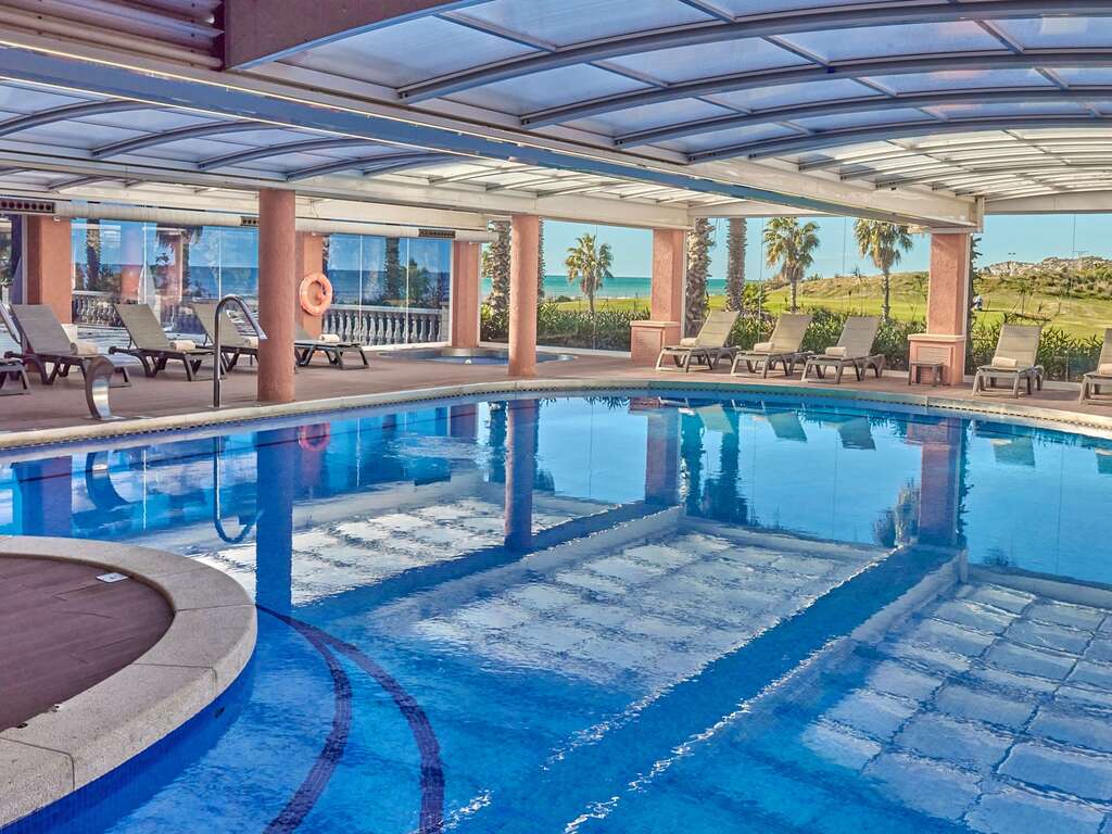 Hotel Sunway Playa Golf and Spa Sitges - Gastro&Love à Sitges avec dîner, spa et vue sur la mer - 4*