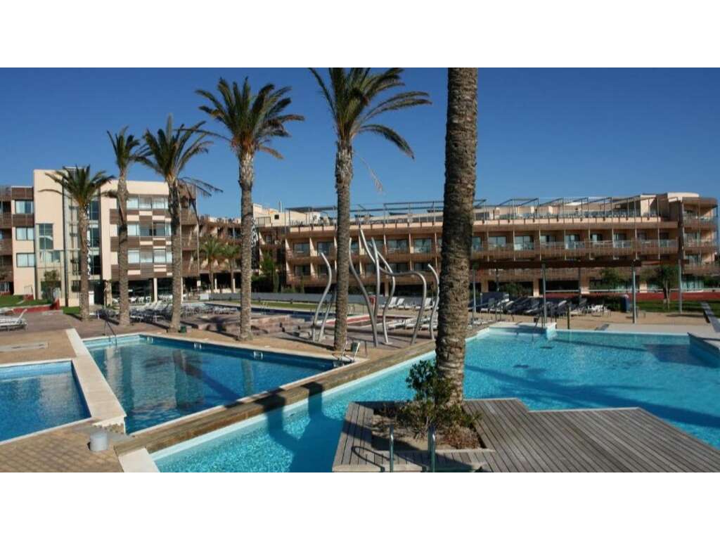 Séjour en famille (2 adultes et 2 enfants) la mer avec formule tout compris sur la Costa Dorada - 4*