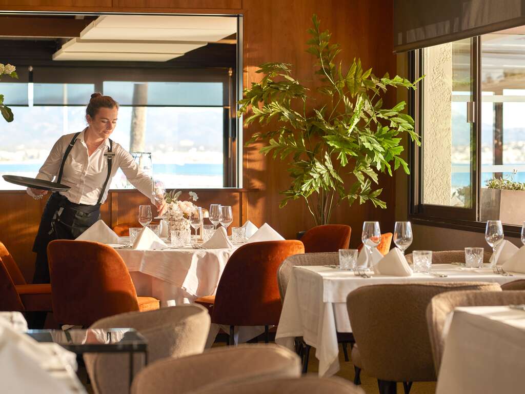 Van der Valk Hotel Saint-Aygulf - Délices culinaires face à la mer de Fréjus - 4*