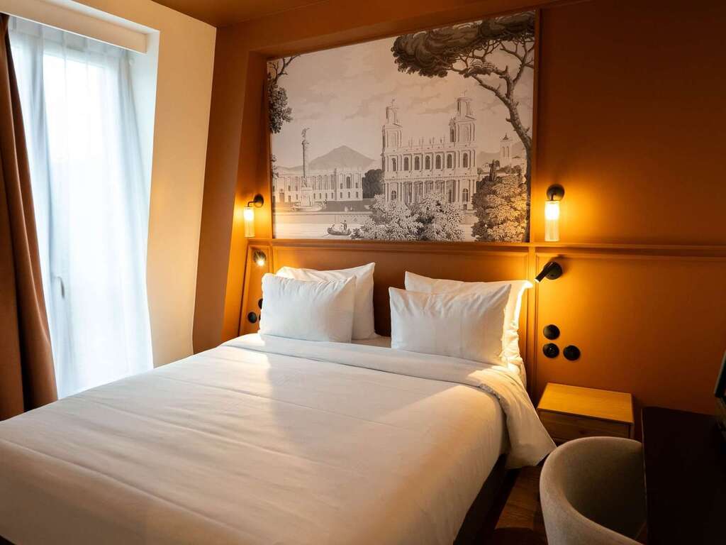 Décoration baroque et contemporaine au coeur du Marais - 4*