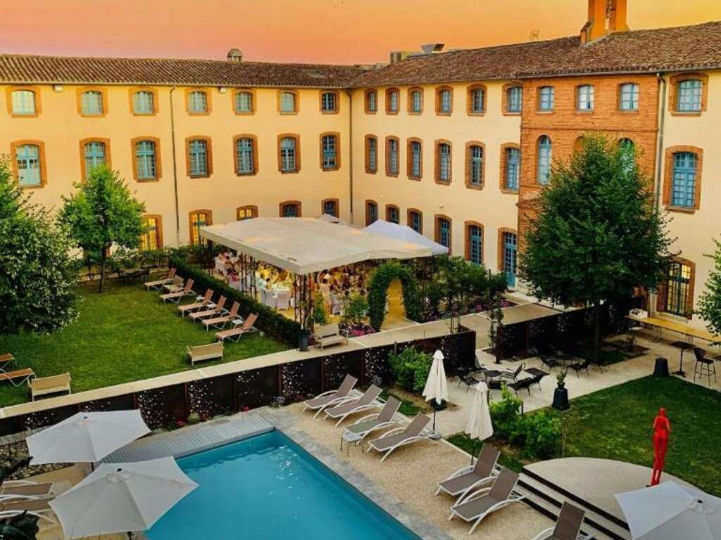 Détente dans une abbaye de charme du XVIIème siècle à Montauban - 4*