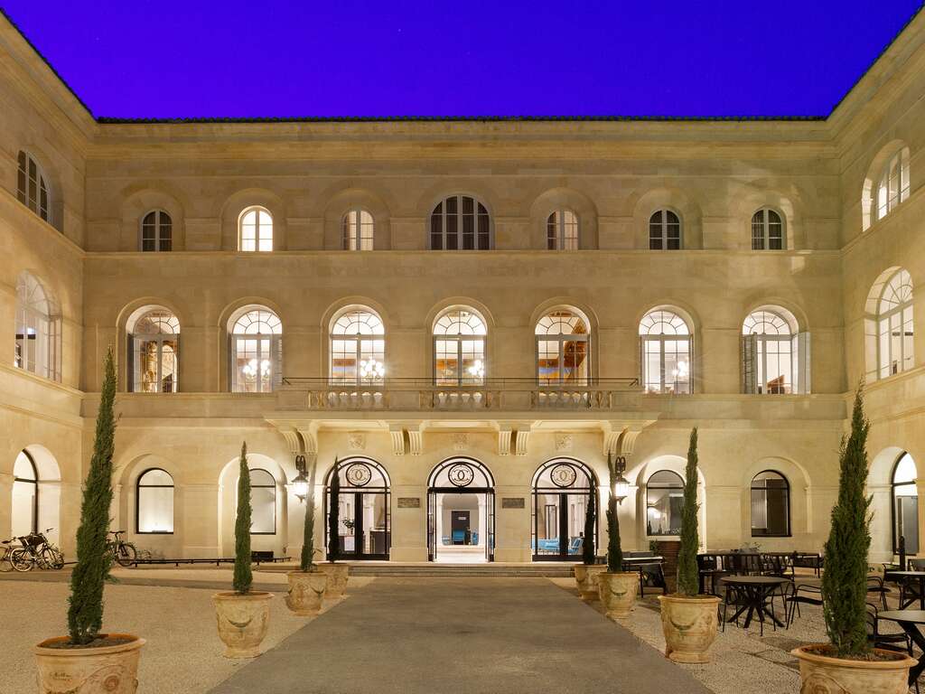 Escapade gourmande avec accès spa dans un 5* à Nîmes - 5*