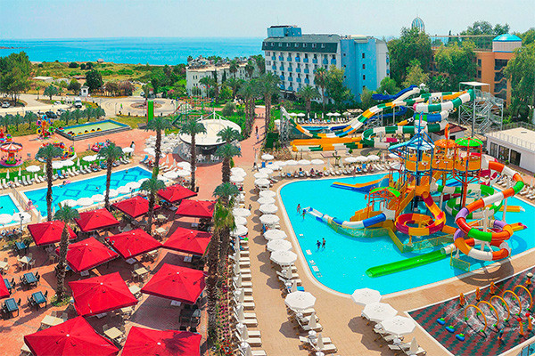 Hôtel Club Aqua Plaza 4*