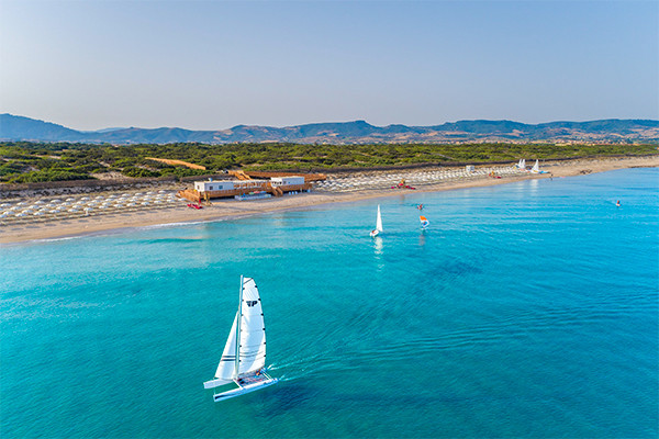 Hôtel Is Serenas Badesi 4*